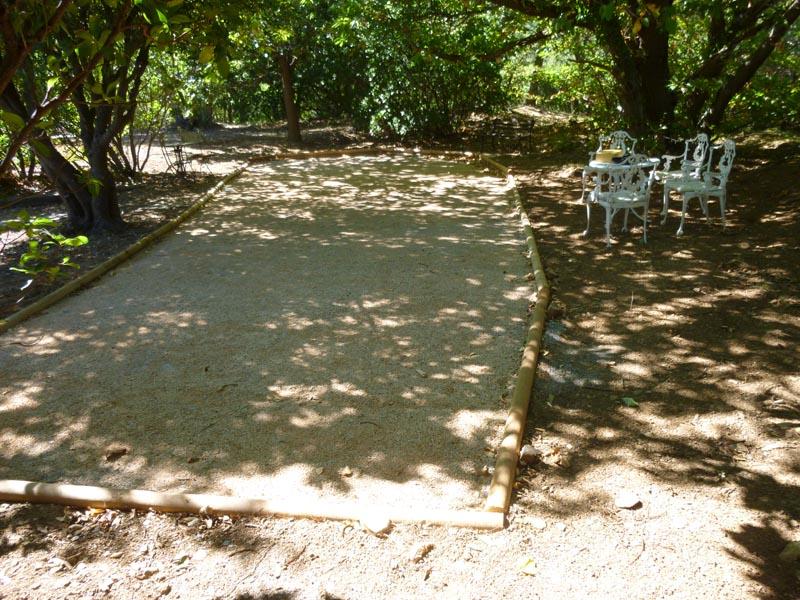 couleur nature piscine paysage terrain boules garde freinet