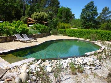 piscine écologique à Néoules dans le Centre Var