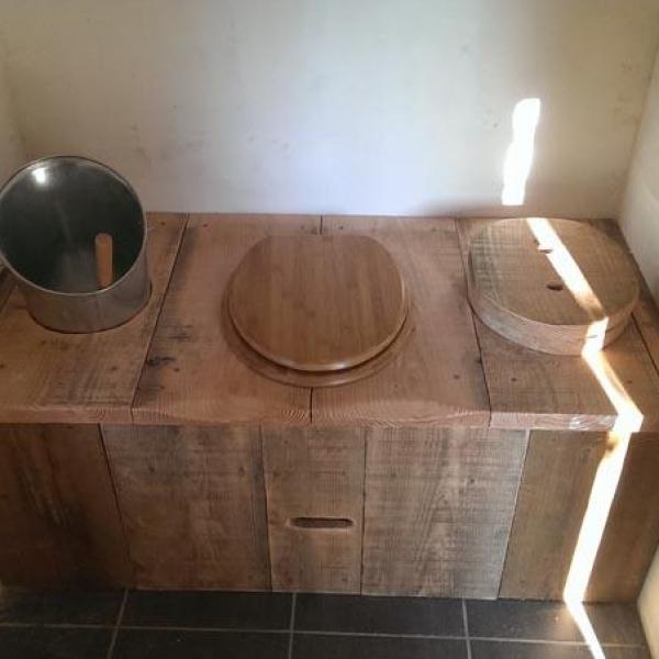 Toilettes sèches de jardin