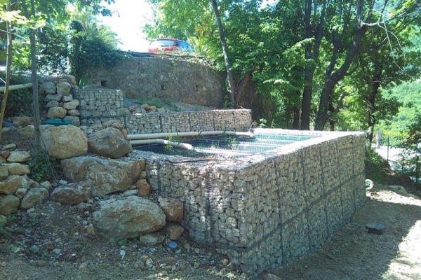 Création de murs à l'aide de gabion